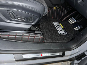 Coozo Alpha Series Car Mats : Audi RS Q8 (Black)